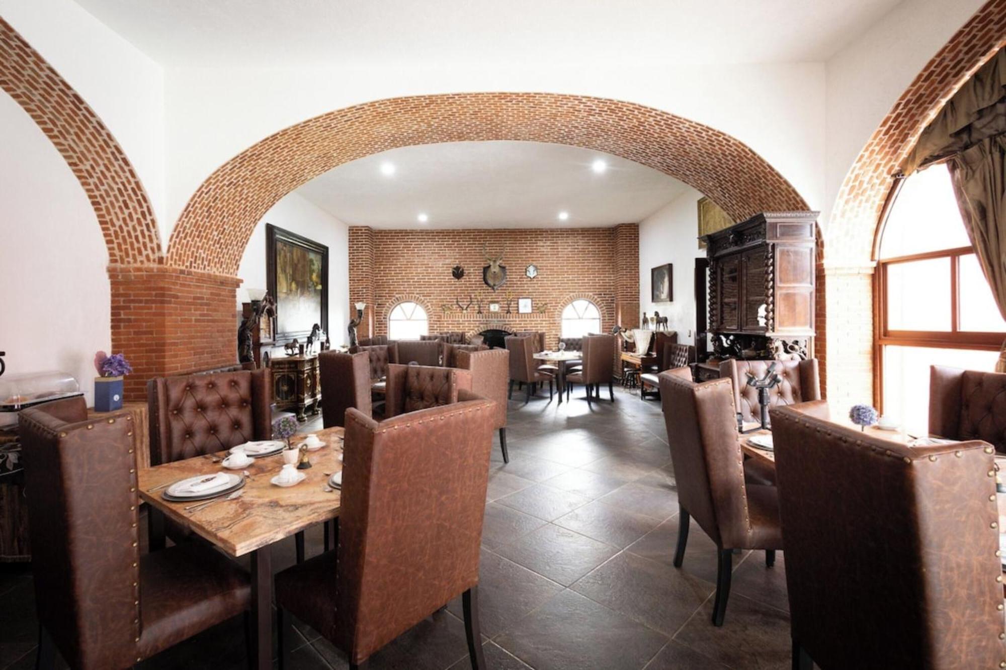 Collection O Hotel Nueva Escocia, بويبلا المظهر الخارجي الصورة